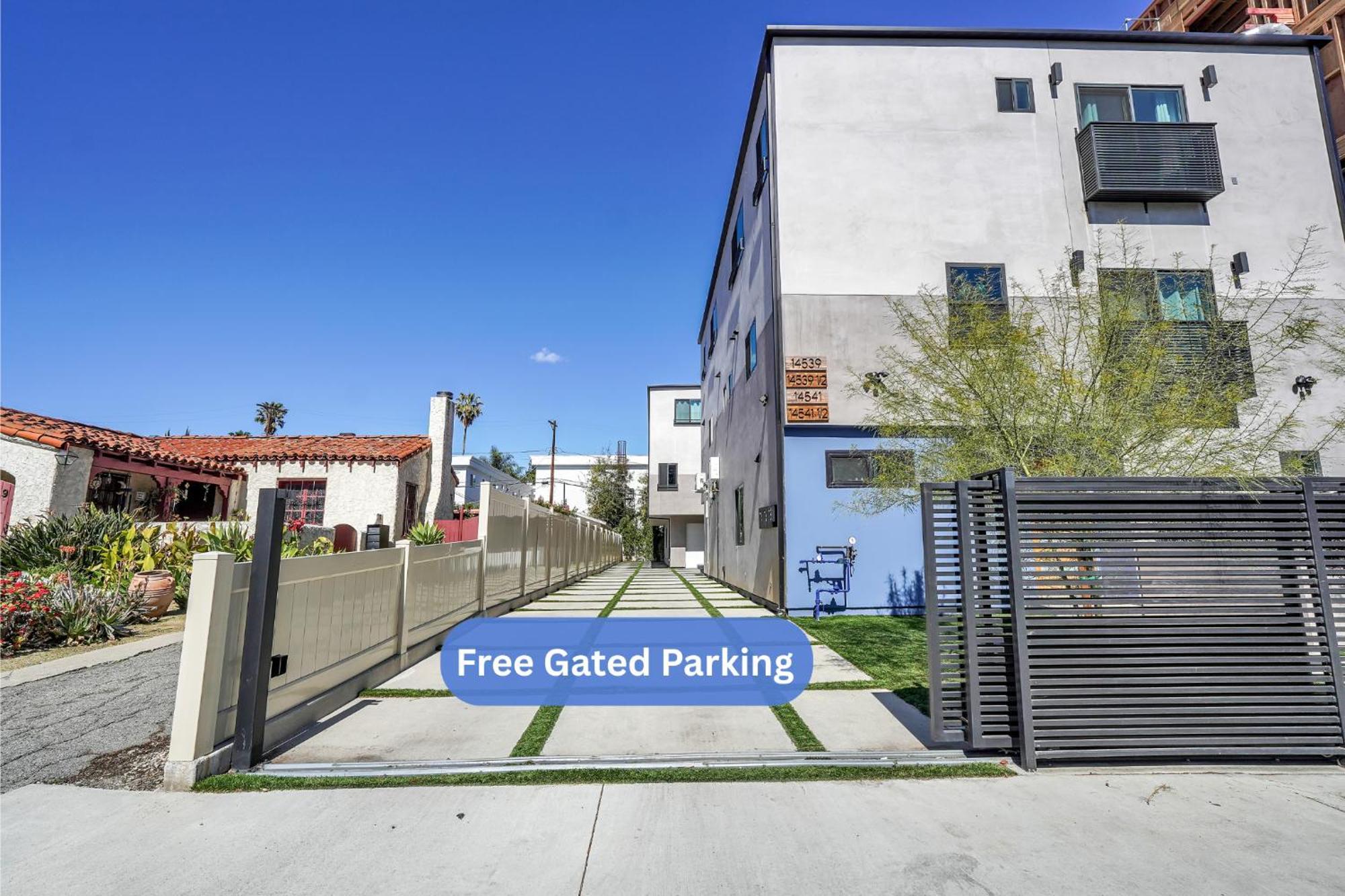Luxurious Townhome W/3 Master Suites Gated Parking 로스앤젤레스 외부 사진
